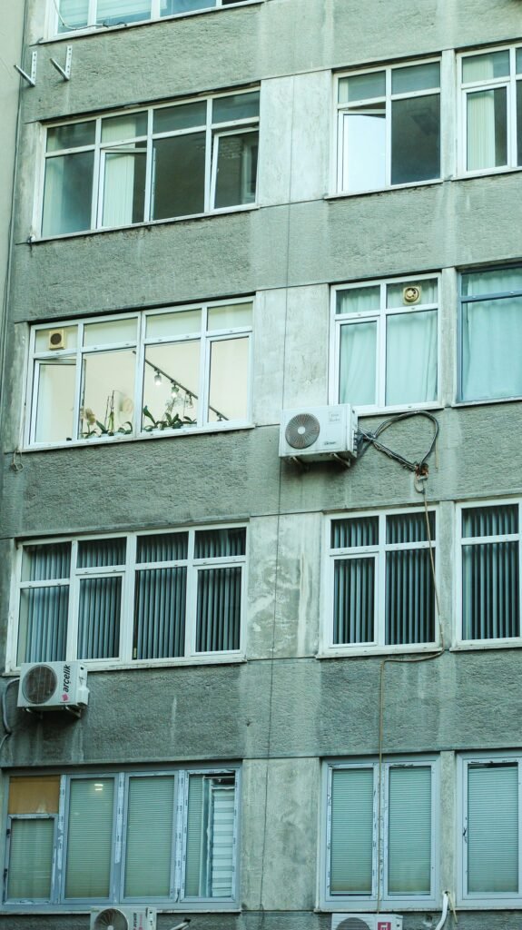 Practical approaches for the most efficient way to cool a house